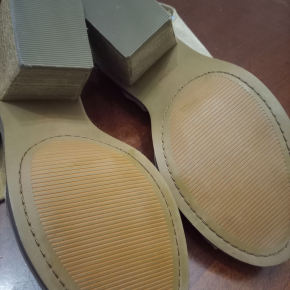 TOMS Women's Sandals in Beige and Taupe - Picture 6 of 7